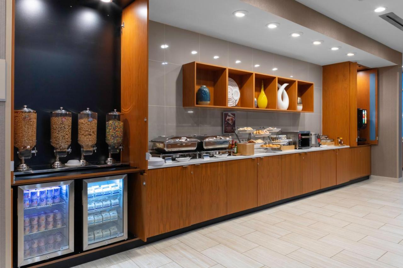 Springhill Suites Kansas City Airport ภายนอก รูปภาพ
