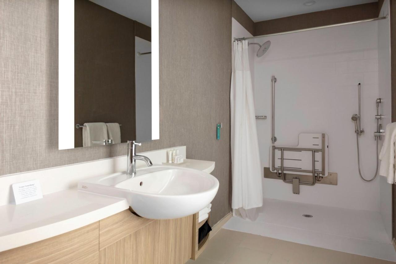 Springhill Suites Kansas City Airport ภายนอก รูปภาพ